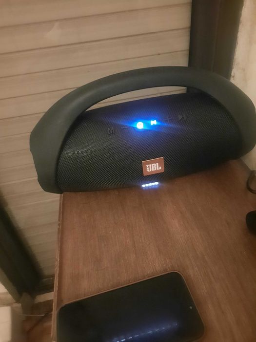 Coluna de som JBL Bluetooth em bom estado e funcional
