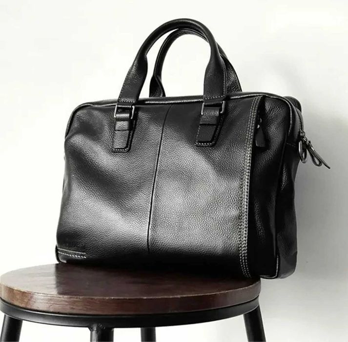 Мужской кожаный портфель с большим объемом для бизнеса и документов