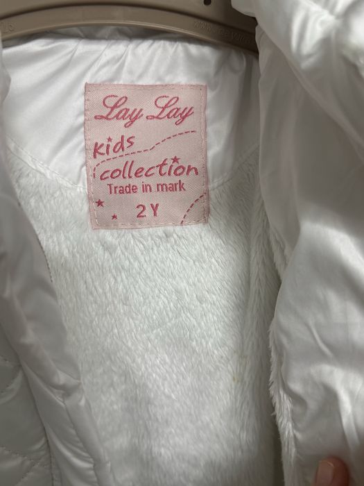 Курточка утеплена для дівчинки