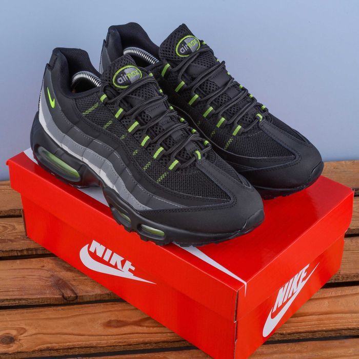 (1951-1987) Чоловічі Кросівки Nike Air Max 95 чорні (з 37 по 46) найк