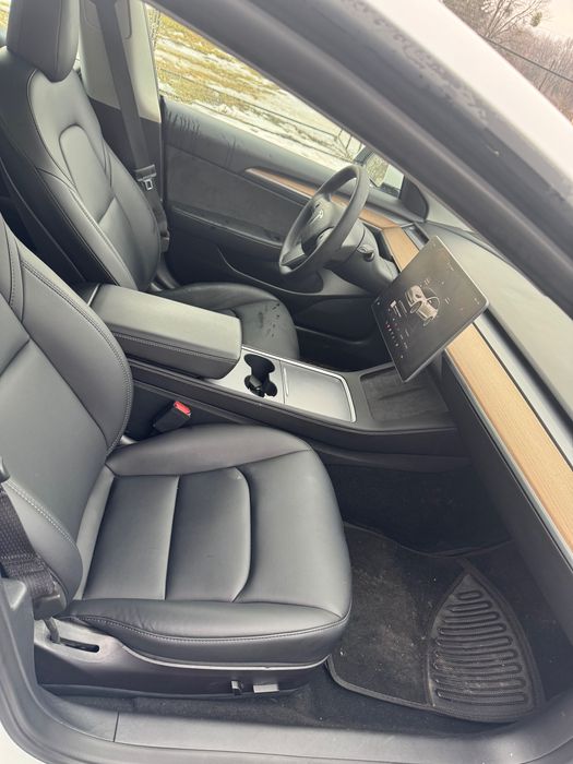 Продам Тesla model 3