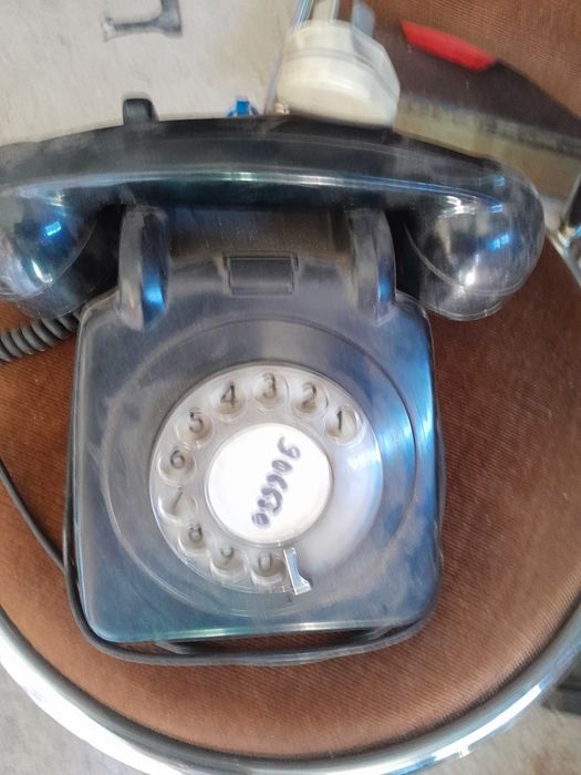 Telefone antigo.  .
