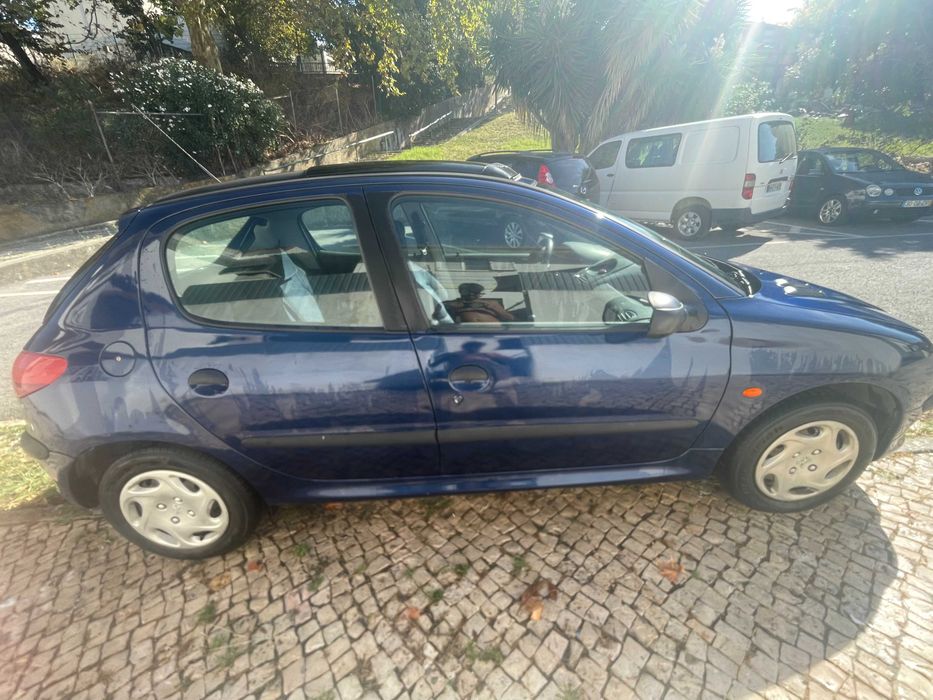 Veículo automóvel