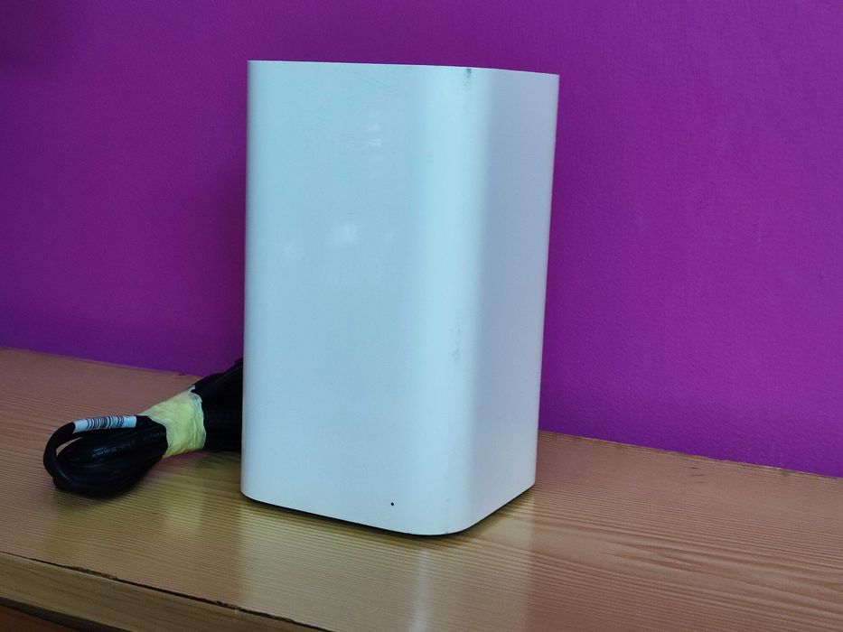 Apple Airport Base Station A1521
