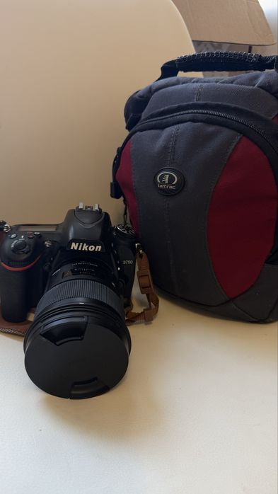 Nikon D750 цифровий дзеркальний фотоопарат та обєктив
