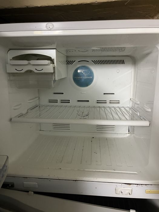 Продам двухкамерний холодильник Samsung