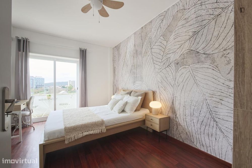 Quarto - localizado em Entrecampos Lisbon