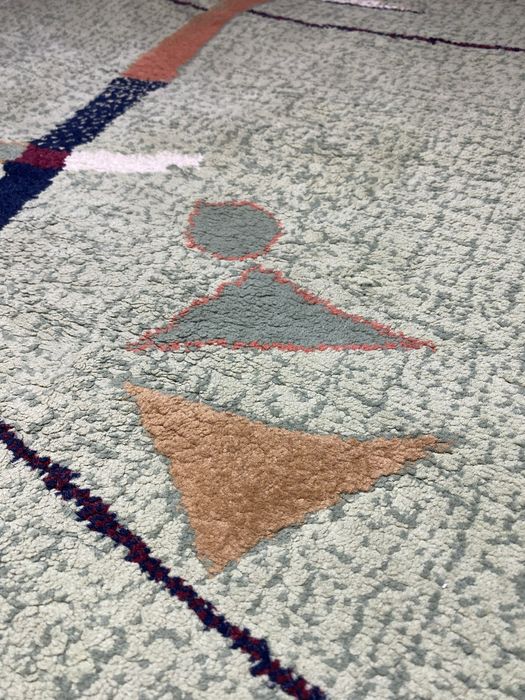 Килим у гарному стані 156#226 см