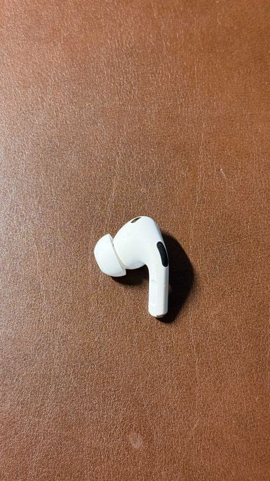 Lewa słuchawka Air Pods Pro 2