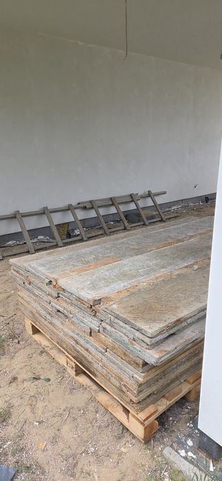 Materiały budowlane po budowie – płyty OSB, drewno, palety