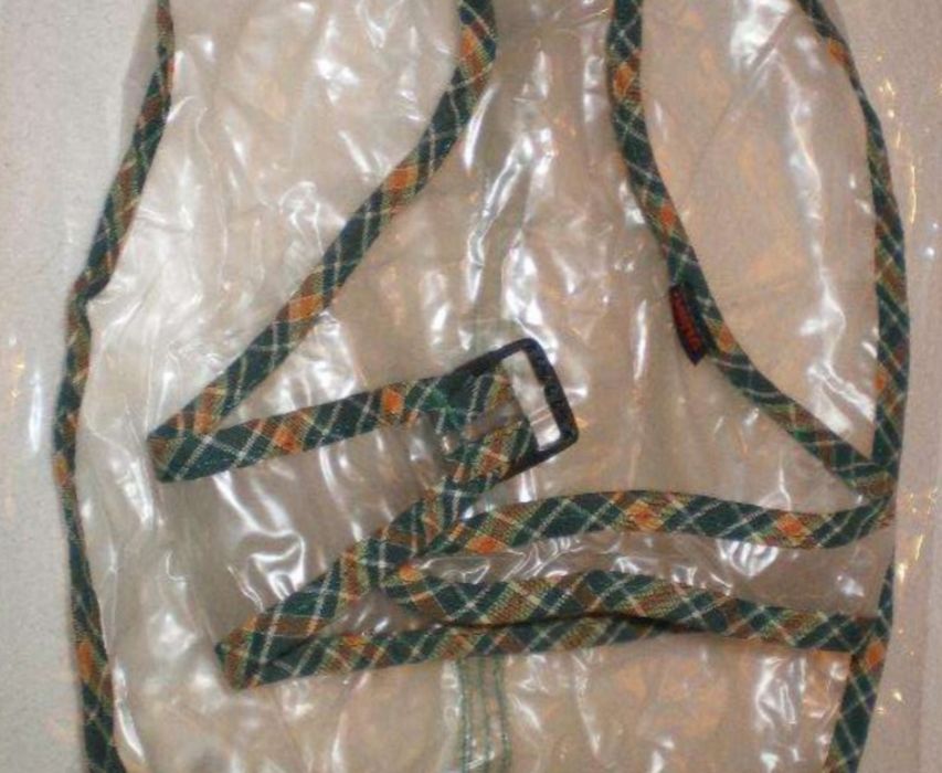 Dois fatos impermeáveis p/ cão ou gato, tam. XS
O verde