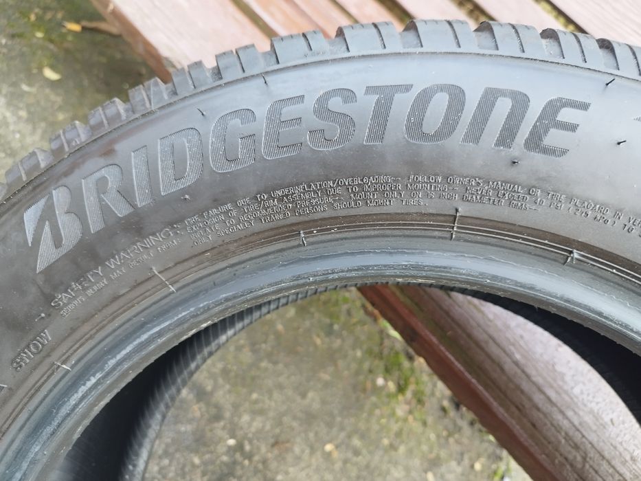 1szt Bridgestone Blizzak LM005 215/60/16 99H 8mm 2024rok