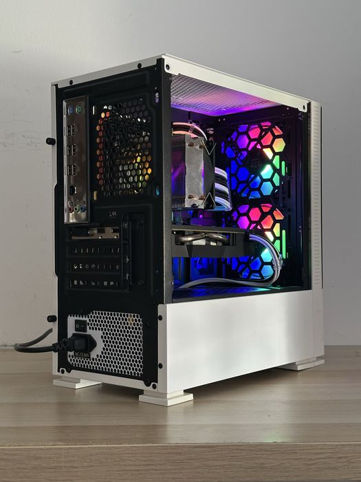 Torre Gaming RGB | Fortnite, CS2, Valorant etc
