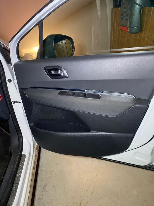 Пежо 3008 2014р 1.6тді 260км