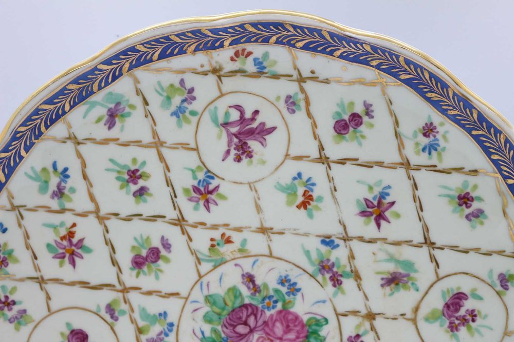 Prato c pé porcelana chinesa Companhia Índias decoração floral XX 26c
