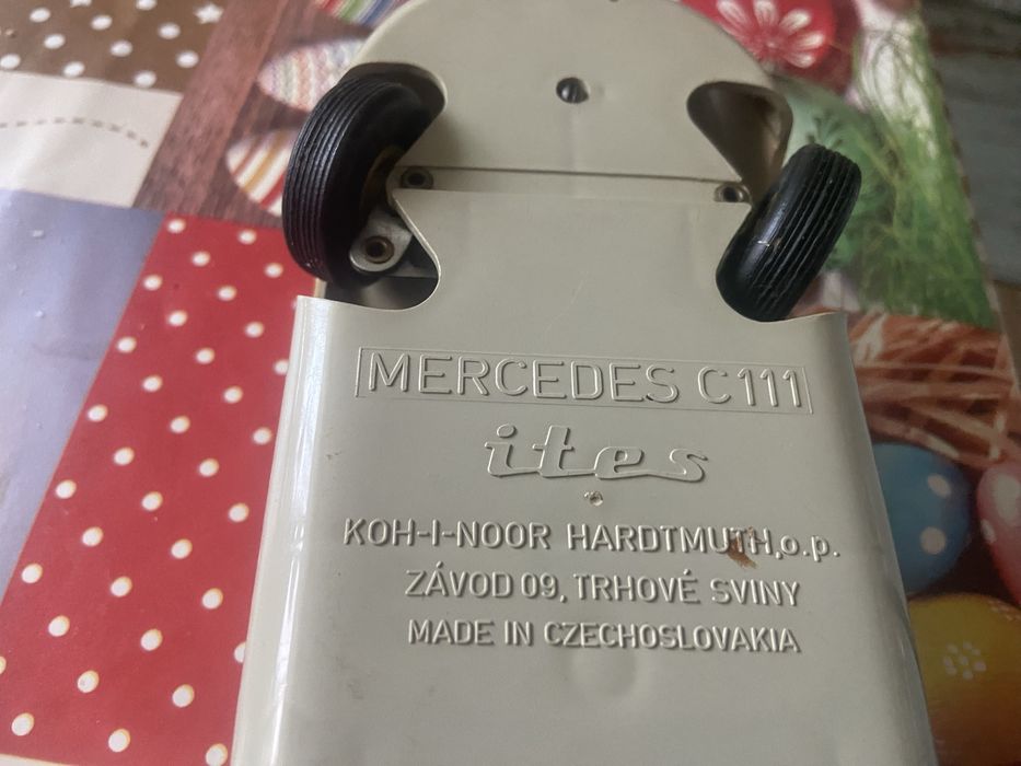 Продам радіокеровану іграшку Mercedes C111