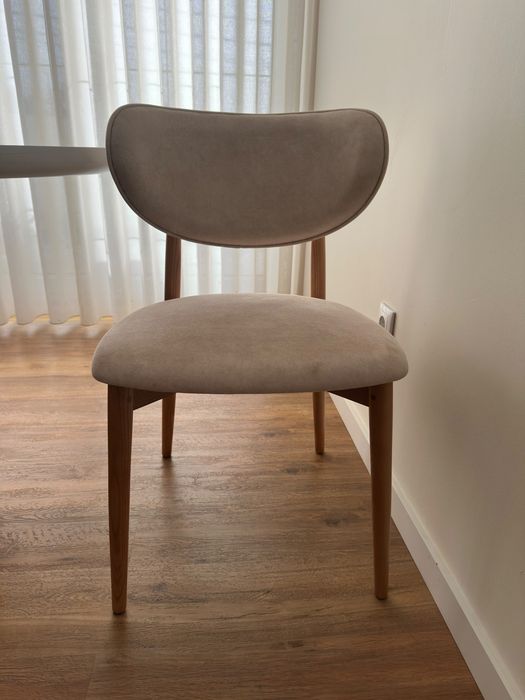 Mesa de Jantar Oval com Pés Ripados + 6 Cadeiras