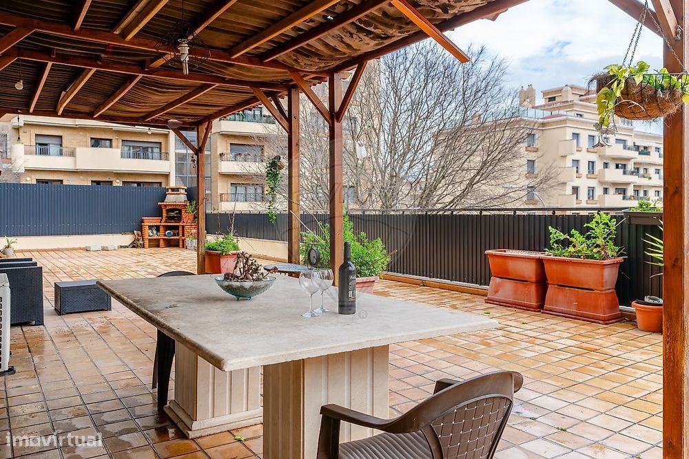 Apartamento T4 para venda