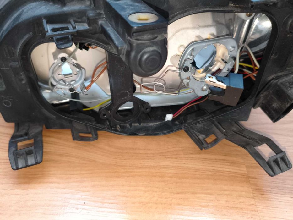 Conjunto Faróis / Ópticas Ford Focus Mk2 (Frente e Trás)