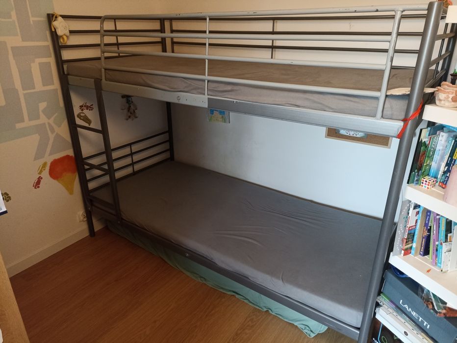 Łóżko piętrowe IKEA +2 materace
