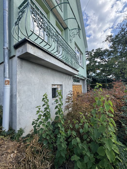 Продаж цегляного будинку в Завидові