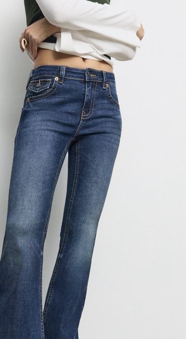 Джинси кльош, stradivarius, нова колекція