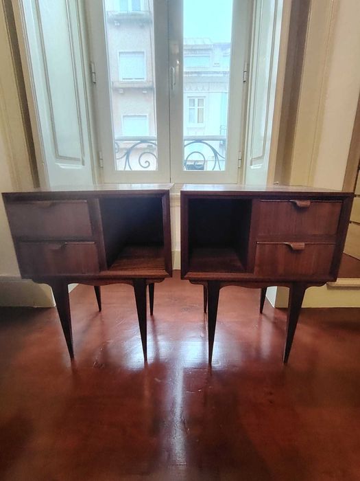 2 mesas de cabeceira vintage