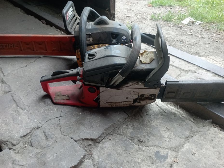 Продам бензопили стан б/у