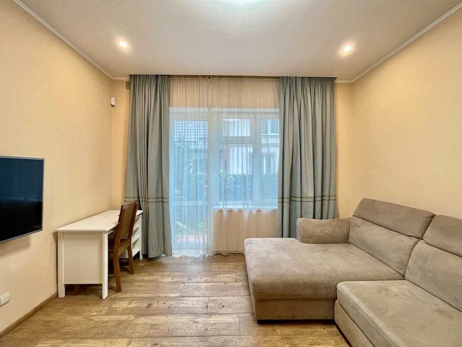 Таунхаус з ремонтом  в районі парку Центральний