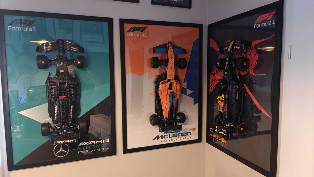 Personalizowana ramka do ekspozycji LEGO Technic F1 – 60x90 cm