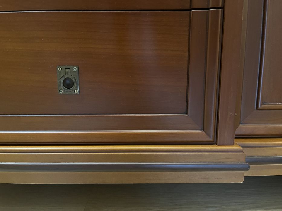 Aparador em cerejeira