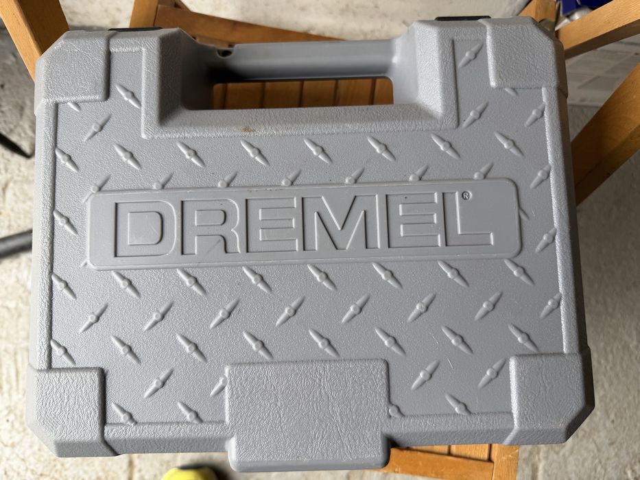 Dremel na akumulator