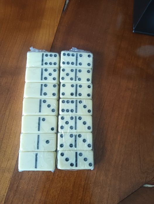 Caixa com vários jogos