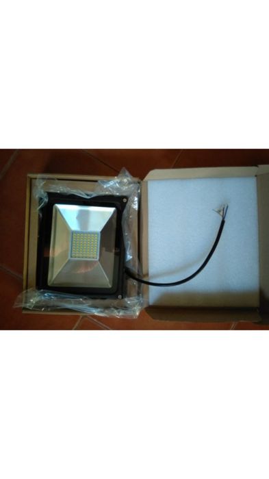 Projetor foco led com sensor 50W IP 65