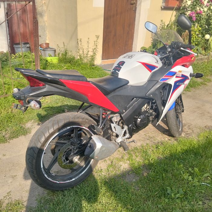 Honda cbr 125 jc50 bak błotnik felga lampa set kanapa plastiki czacha regulator lusterko wahacz instalacja wydech kierownica stacyjka stelaż przód itp