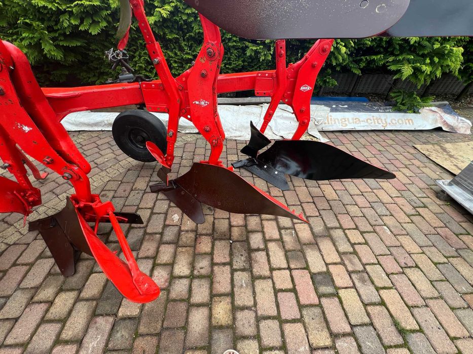 Pług Kuhn MultiMaster 120 4- skibowy obrotowy