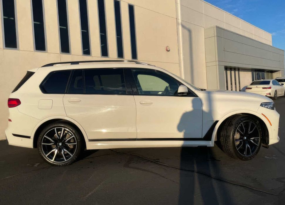BMW X7 xDrive50i      2019
