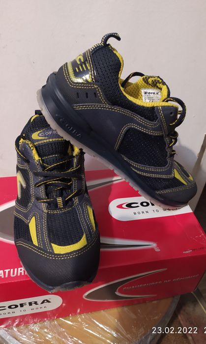Кроссовки Cofra 39 розмір