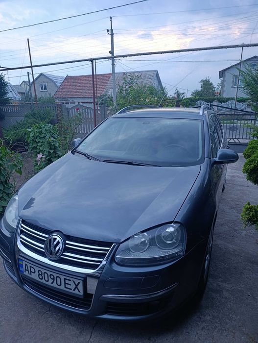 Продам гольф п'ятий універсал  автомат авто в гарному стані