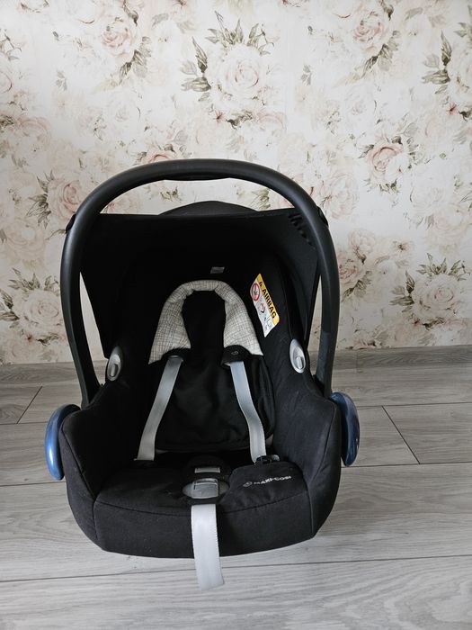 Maxi cosi cabriofix
Z wkładką dla noworodka