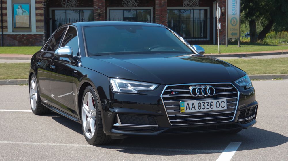 Audi s4 b9 2017 450л.с
