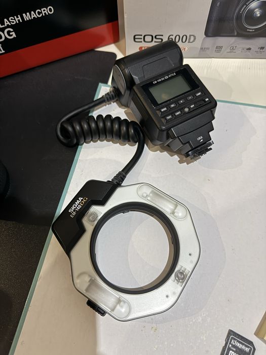 Pack Canon 600D + flash anelar e objetiva sigma e mala