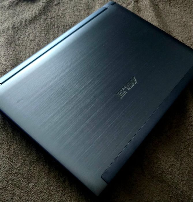 Portátil ASUS U24E