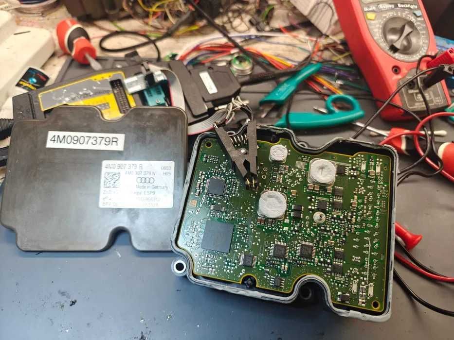 Ремонт регенерація блоку помпа ABS ESP заблокована Audi C123EF0 P050F