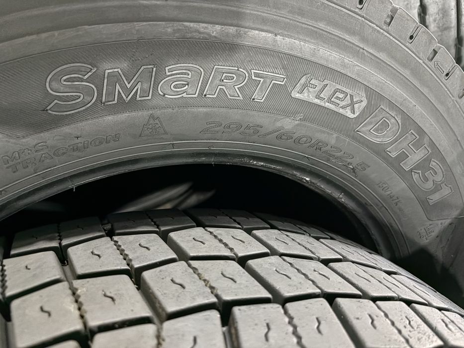 шина вантажна б/в 295/60R22,5 Hankook DH31  (4 шт.)