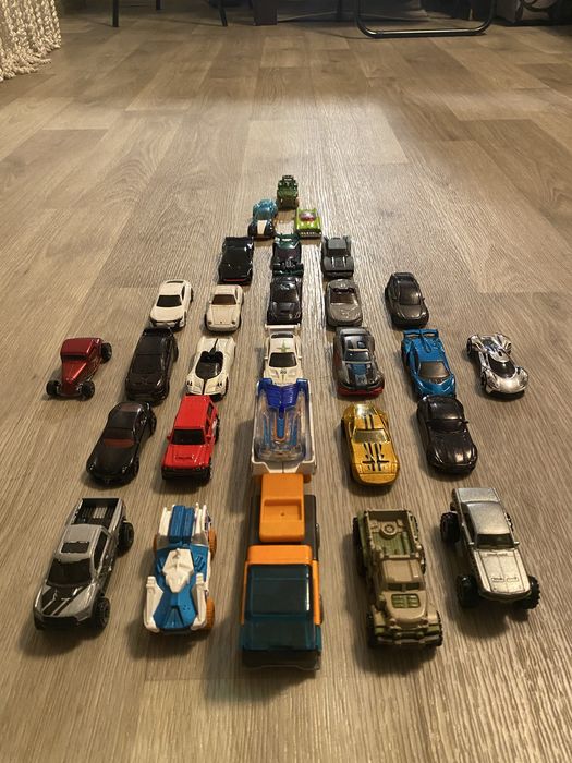 Продам машинки Hot Wheels