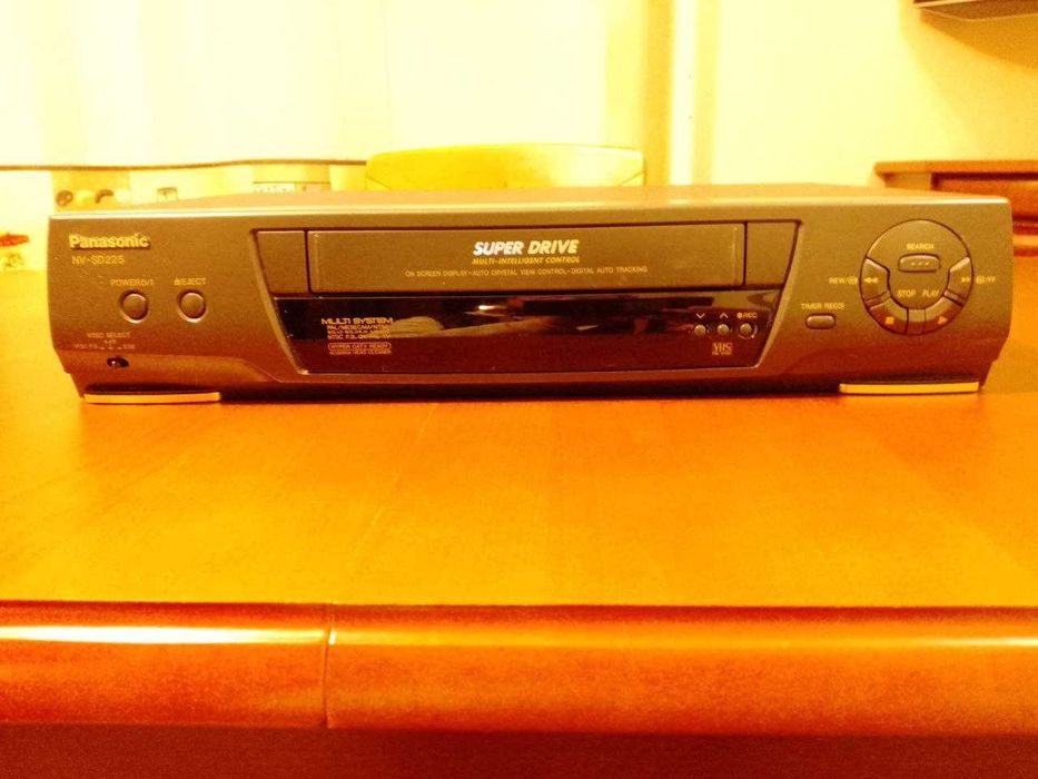 Видеомагнитофон Panasonic NV-Sd225Eu