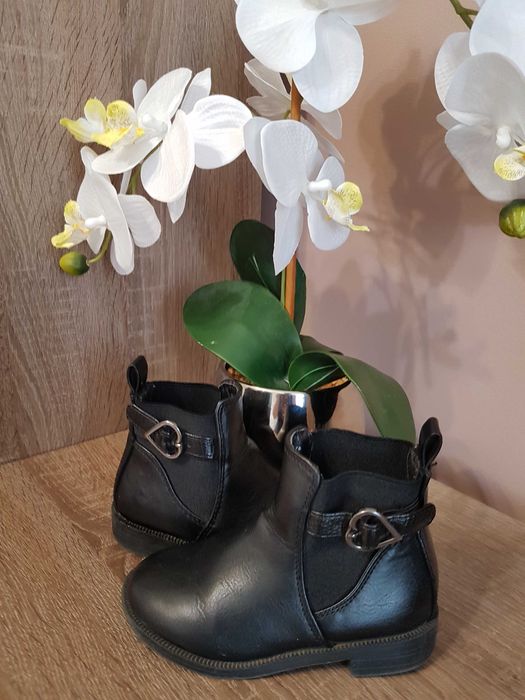 Nowość 2024:) skórzane botki PRIMARK roz 23