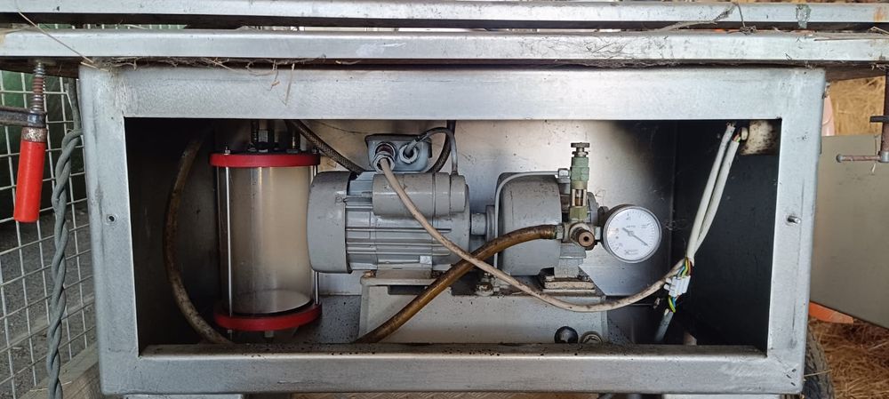 Máquina de vácuo semi automatica para engarrafamento de vinho