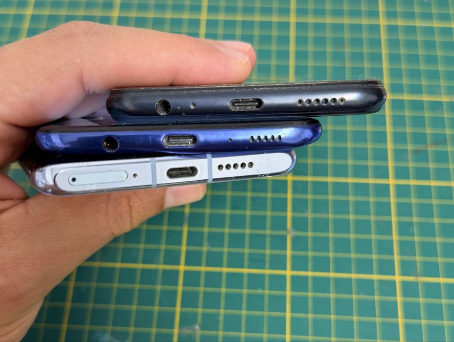 Vendo 3 telemóveis para reparação